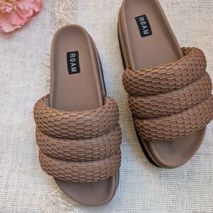 ROAM PLATFORM MESH PUFFY SANDALS NUDE VEGAN LEATHER Sz 40